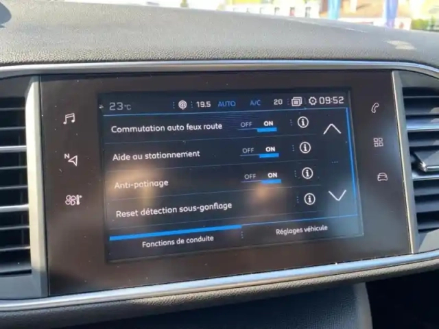 Peugeot 308 1.5 bluehdi 130ch s&amp;s gt line — photo 6