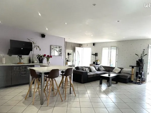 Maison familiale 7 pièces 157 m²