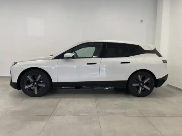 Bmw Ix xdrive50 523ch — photo 5