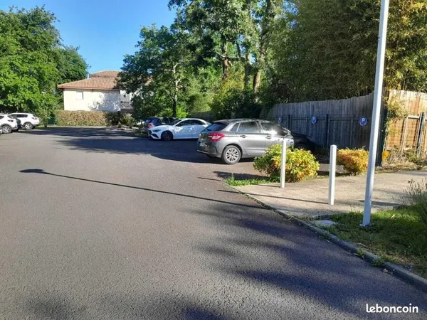 Parking 11 m² Lanton