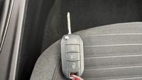 Peugeot 208 1.2 PureTech 100ch S&S Active — photo 16