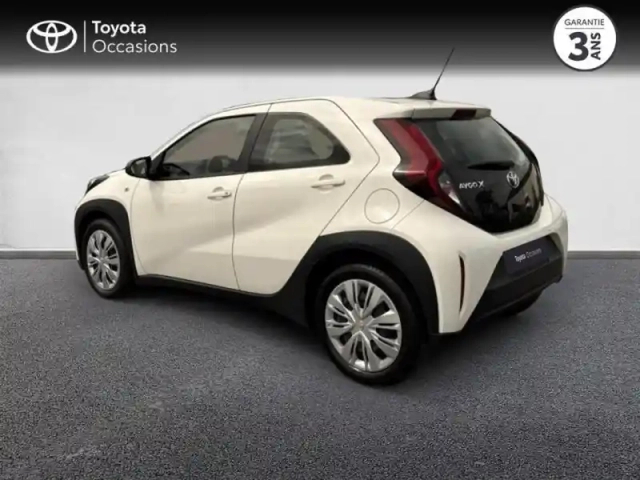 Toyota Aygo x 1.0 vvt-i 72ch dynamic my24 — photo 2