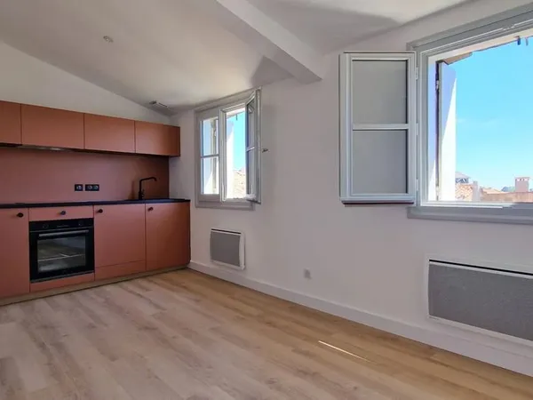 Studio 1 pièce 26 m²
