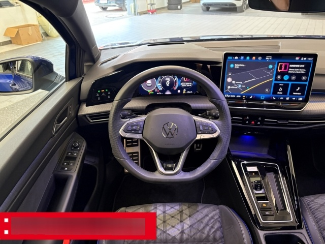 Volkswagen Golf 8 — photo 9
