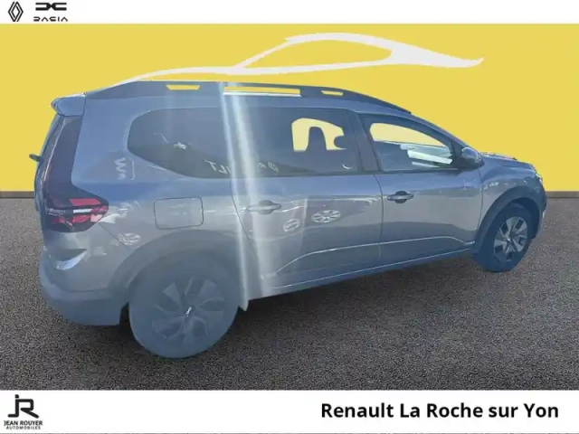 Dacia Jogger 1.0 tce 110ch expression 7 places -24 — photo 12