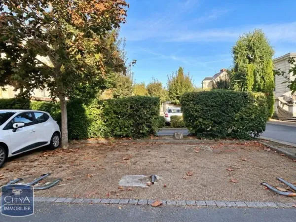 Stationnement Location Saumur 35€