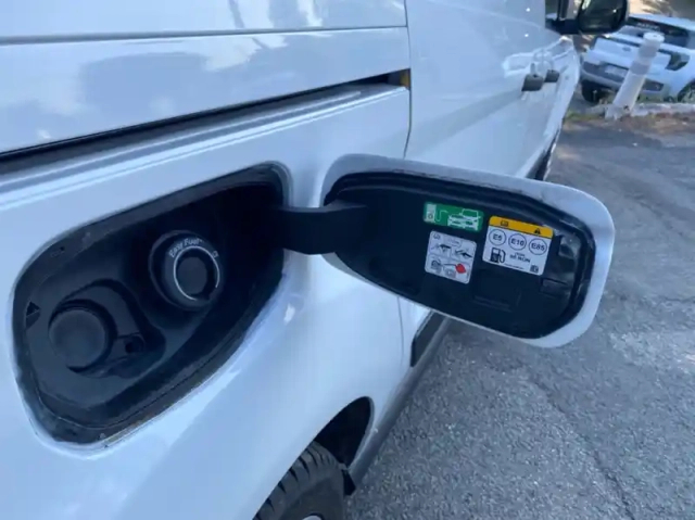 Ford Transit Connect fourgonnette l2 1.0e 100ch e85 trend business — photo 18