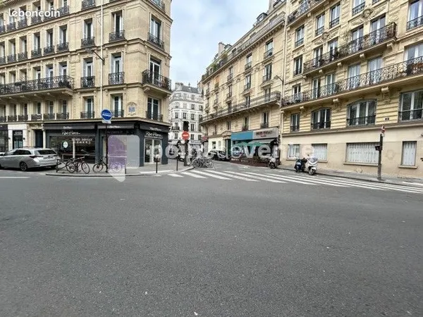 Commerce habillement/textile 50 m²