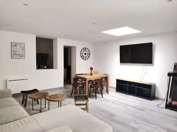 Maison 7 pièces 205 m²