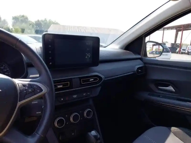 Dacia Sandero tce 90 cvt — photo 14
