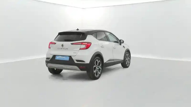 Renault Captur e-tech 145 - 21 — photo 5