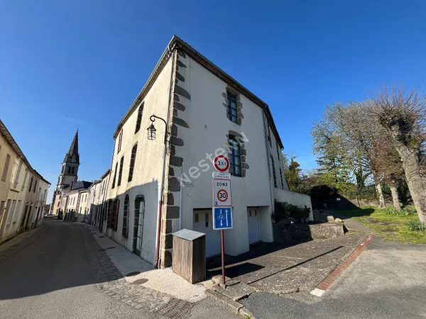 Immeuble de rapport - Centre de Tiffauges - Idéal investisseur