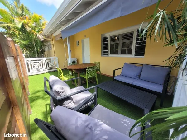 🌴 Studio mezzanine classé 2★ - 19 700 de loyers en 2025 - 100 m de la plage de l'Anse à l'Âne