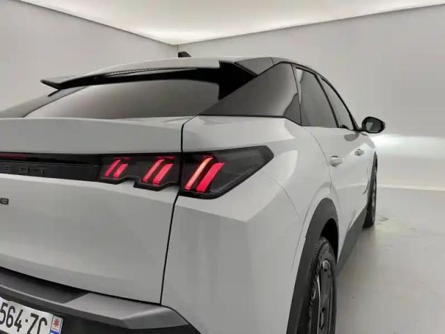 Peugeot 3008 electrique 210 ch 73 kwh — photo 31