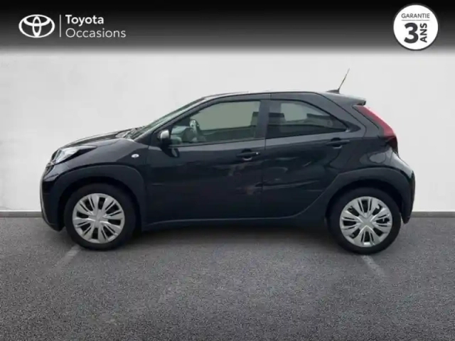 Toyota Aygo x 1.0 vvt-i 72ch dynamic s-cvt my23 — photo 3
