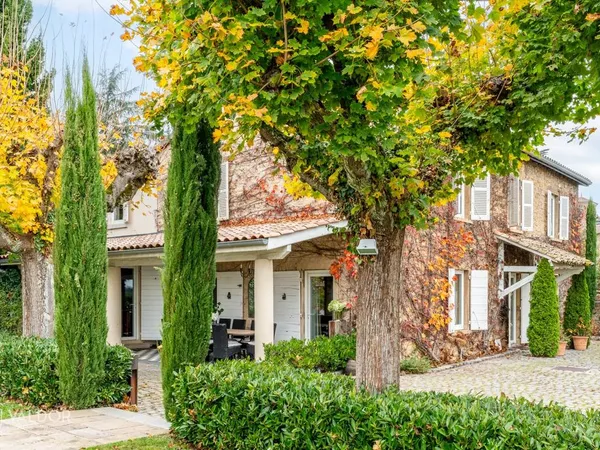 Maison de luxe 8 pièces 254 m²