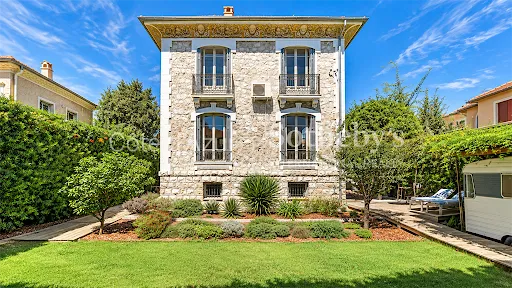 Hôtel particulier 7 pièces 173 m²