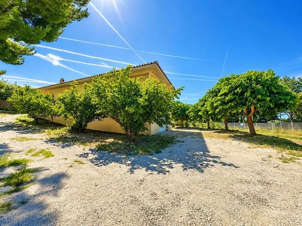 Maison de plain-pied 5 pièces 143 m²