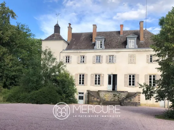 Allier, grand manoir XVIIIème de 490m² en 15 pièces principales