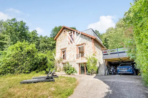 Maison 5 pièces 207 m²