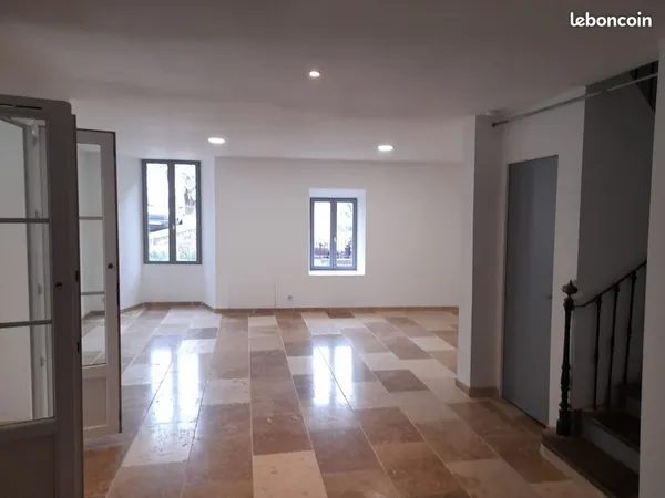 A LOUER - Maison de 110 m² à Pouzol-Minervois