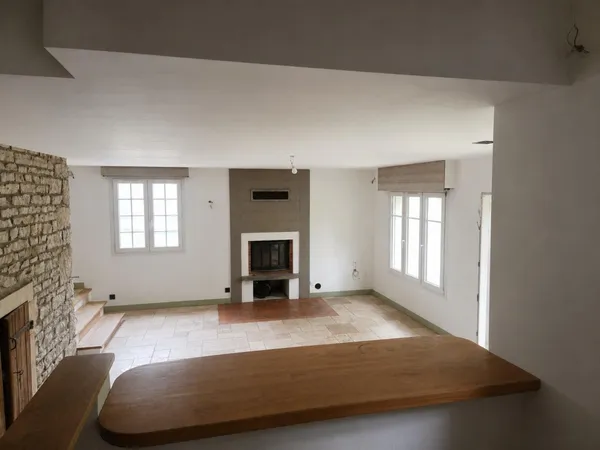 Dijon - Maison familiale avec jardin et garage.
