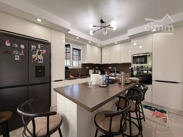 Maison 6 pièces 130 m²
