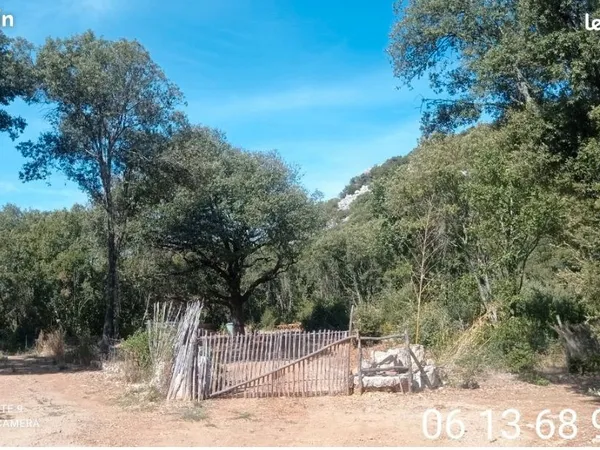 Terrain de loisirs 2000m2 + camping-car eau/électricité jardin potager CÉVENNES