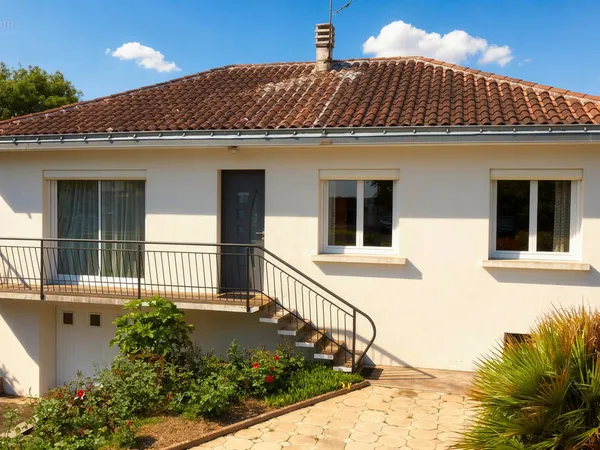 Maison 5 piéces centre ville de chantonnay