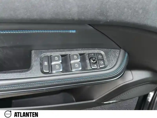 Lynk&Amp;Co 01 1.5 phev 261 ch dcth7 — photo 17