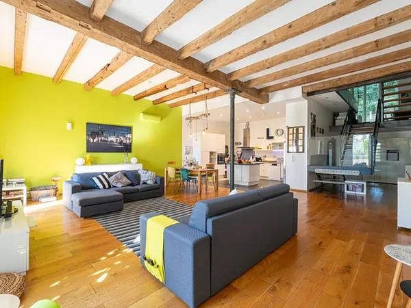 Loft de caractère au coeur d'un ancien moulin du XIXe siècle