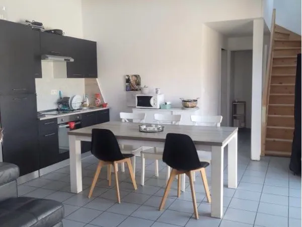 À louer une Maisonette 90 m² dans ancien corps de ferme