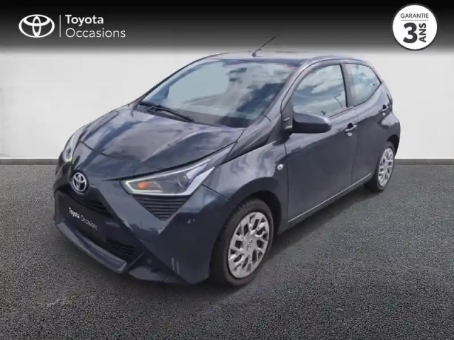 Toyota Aygo 1.0 vvt-i 72ch x-play x-app 5p mc18 — photo 1