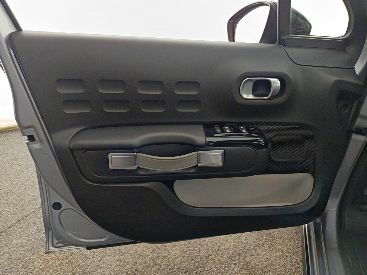 Citroën C3 puretech 83 s&s bvm5 shine pack — photo 19