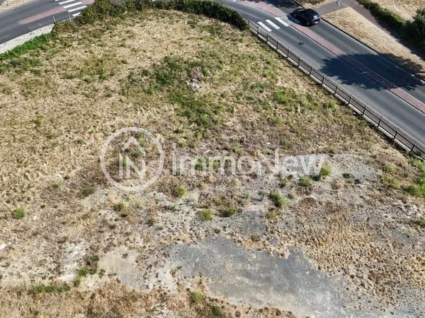 Terrain 1916 m²