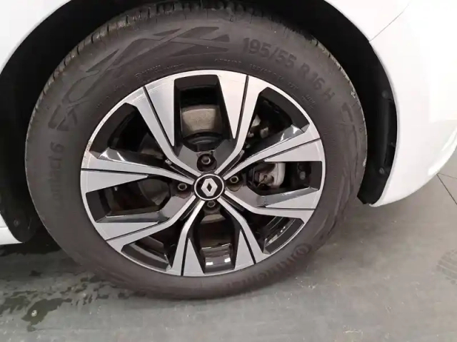 Renault Clio blue dci 100 — photo 15