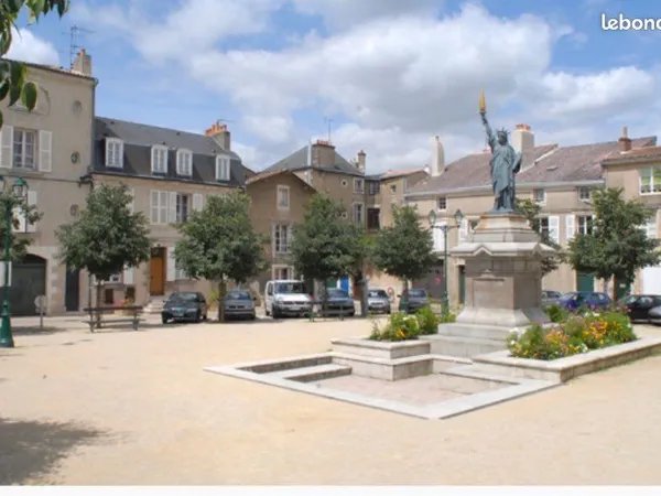 T2 meublé place de la liberté