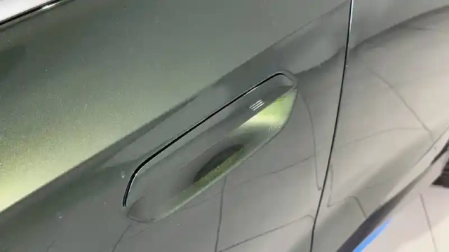 Bmw X1 i xdrive30 — photo 16