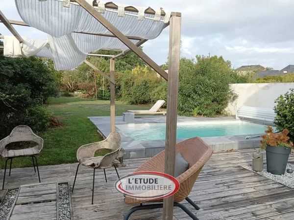 Sainte-Luce-sur-Loire: Maison familiale rénovée avec piscine