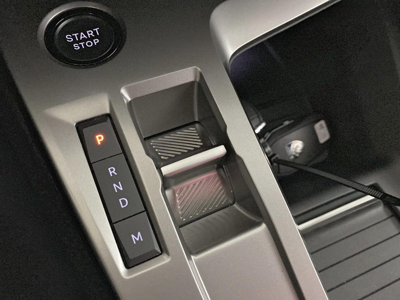 Peugeot 408 hybrid 145 e-dcs6 gt — photo 15