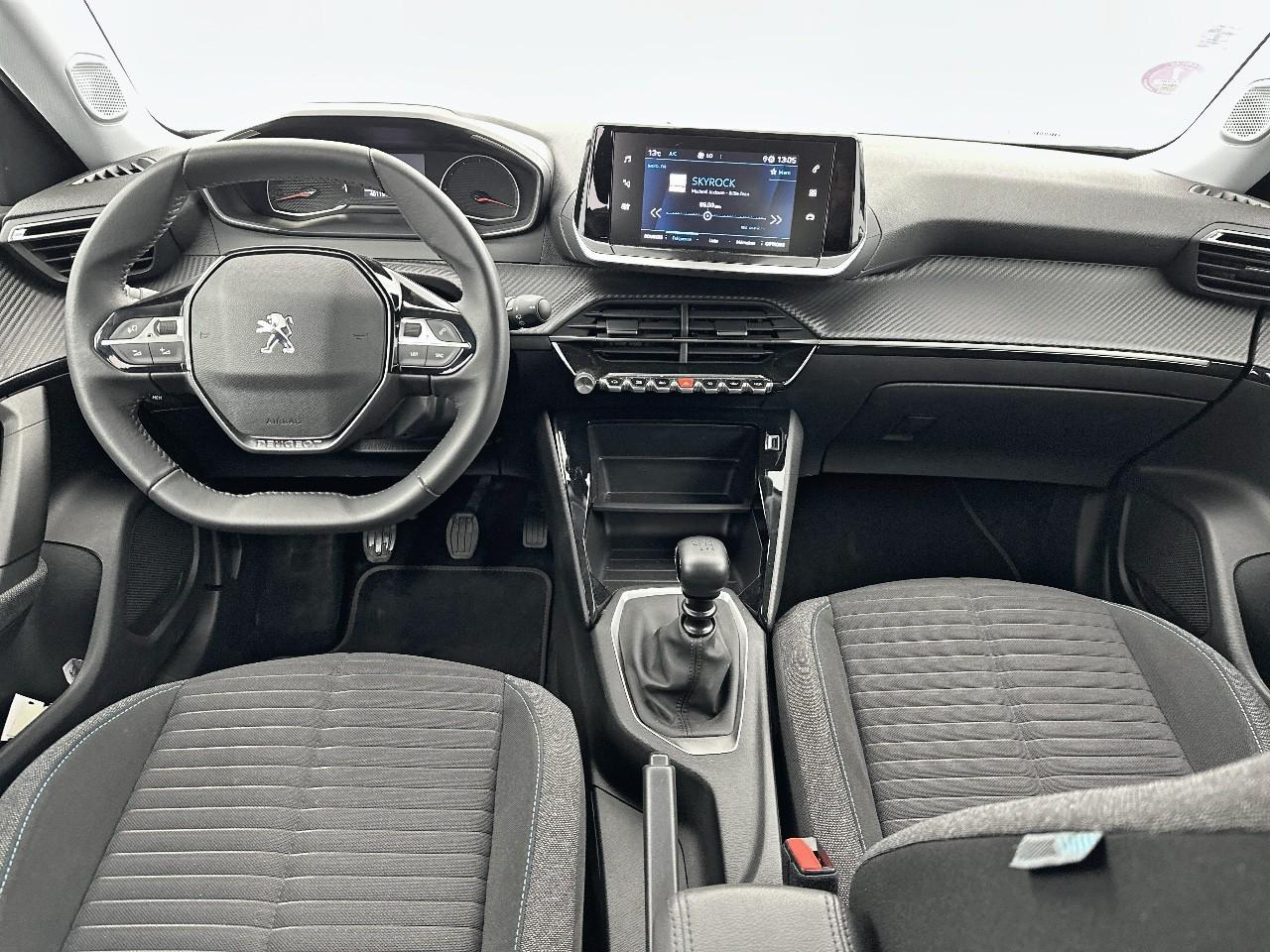 Peugeot 2008 puretech 100 s&s bvm6 style — photo 11