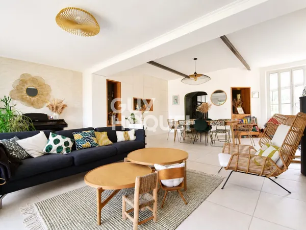 VALENCE : maison de 5 pièces en vente - Piscine