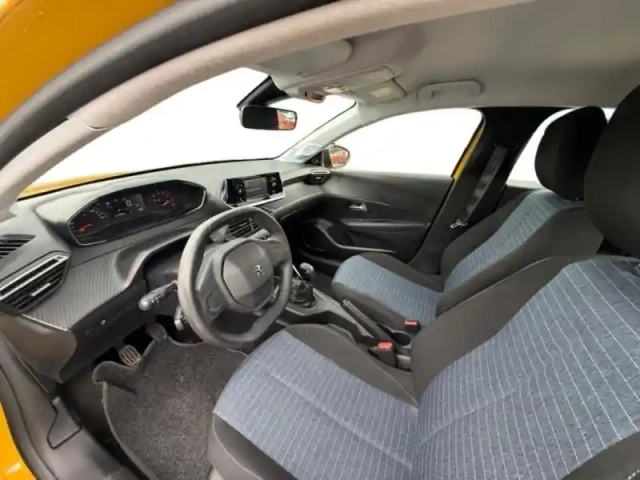 Peugeot 208 1.2 puretech 75ch s&amp;s active — photo 10
