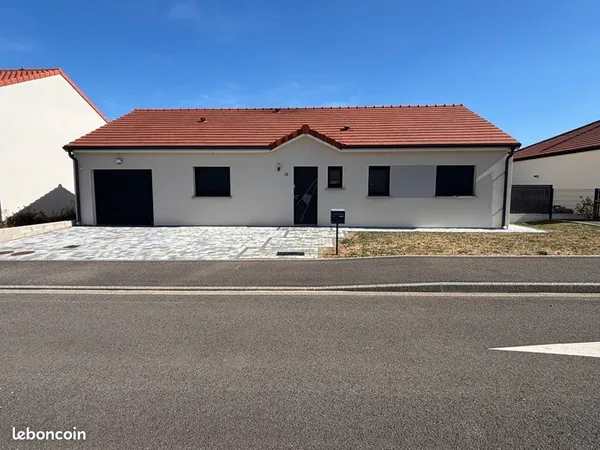 Maison neuve plein pied St Privat la montagne