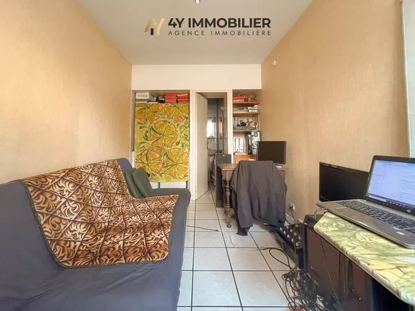 Local commercial 1 pièce 16 m²