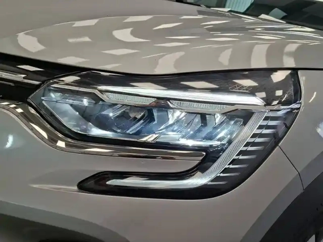 Renault Captur tce 140 - 21 — photo 36