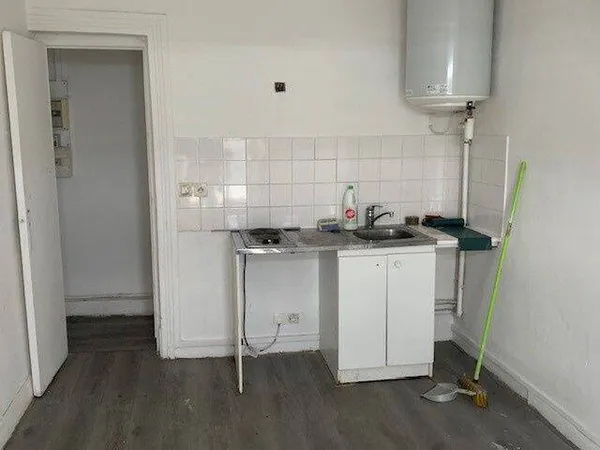 Studio 1 pièce 14 m²