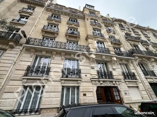 Bureaux 56 m² PARIS