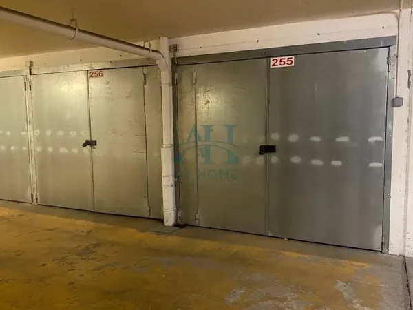 Parking 12 m²