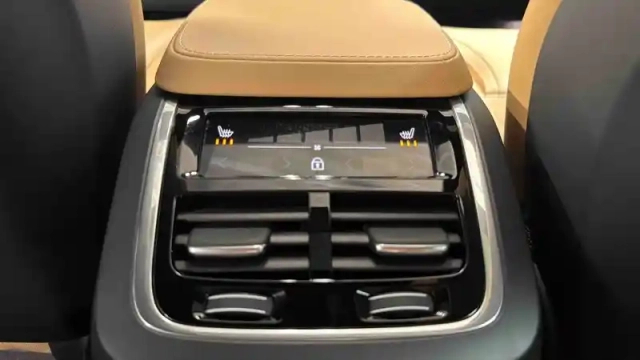 Volvo Xc90 t8 awd hybride rechargeable 310+145 ch geartronic 8 7pl — photo 25